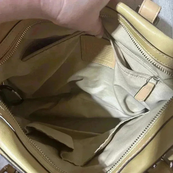 Coach Hamilton Tan Camel Leather Tote Bag w/ Strap & Fob D1093-F13811 *CLEAN* - Picture 7 of 11